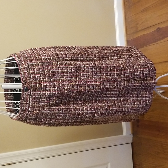 COMPLETELY CONFIDENT ❣️Lady's Image Delaware Tweed Suit, blazer and skirt - Picture 7 of 12